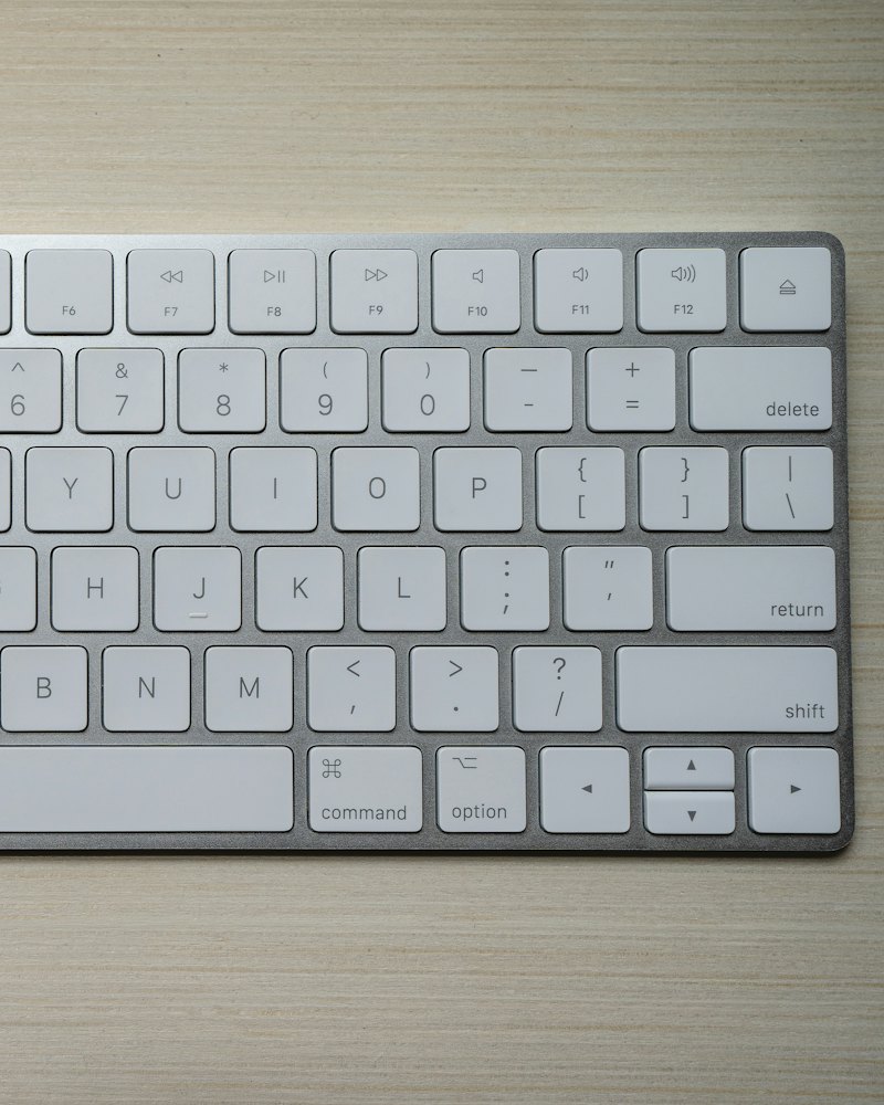 Slim Wireless Keyboard, White