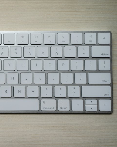 Slim Wireless Keyboard, White